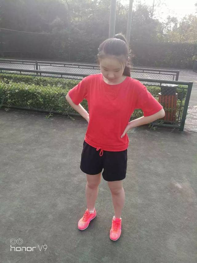 跆拳道赛场再起风云：西城风暴队守住胜果闽南烈马队，脚步移动更到位教练团队居功至伟的简单介绍